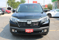 CLEAN CARFAX ACCIDENT FREE WELL MAINTAINED SAFETY INCLUDED LOCAL ONTARIO VECHILE The 2019 Honda Ridg... (image 1)