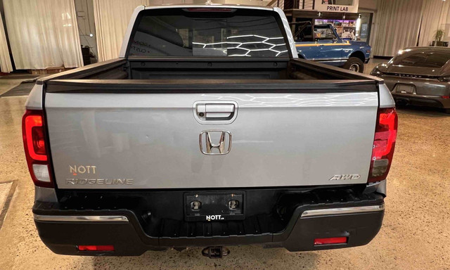 2017 HONDA RIDGELINE SPORT 4WD - | AS TRADED in Cars & Trucks in Winnipeg - Image 3
