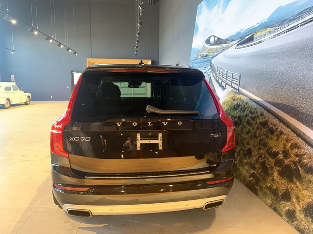 2020 Volvo XC90 T6 AWD Momentum (6-Seat) in Cars & Trucks in Edmonton - Image 4