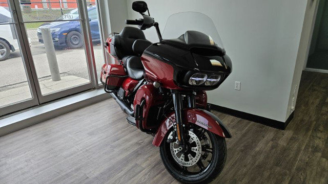 2020 HARLEY- DAVIDSON ROAD GLIDE LTD in Cars & Trucks in Calgary