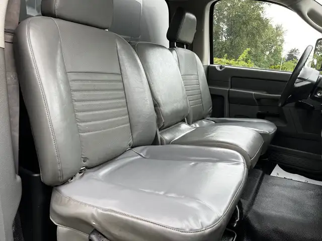 2008 Ram 5500 12 Foot Cube Van with Shelves in Heavy Trucks in City of Toronto - Image 38