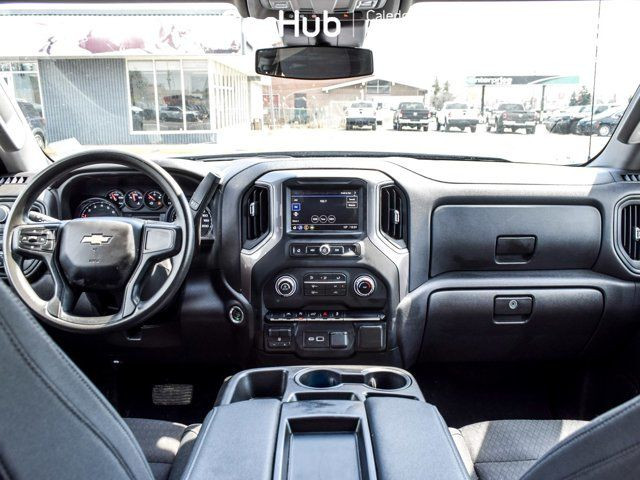 2023 Chevrolet Silverado 1500 Custom 4WD Crew Cab 147 6 Seater in Cars & Trucks in Mississauga / Peel Region - Image 2