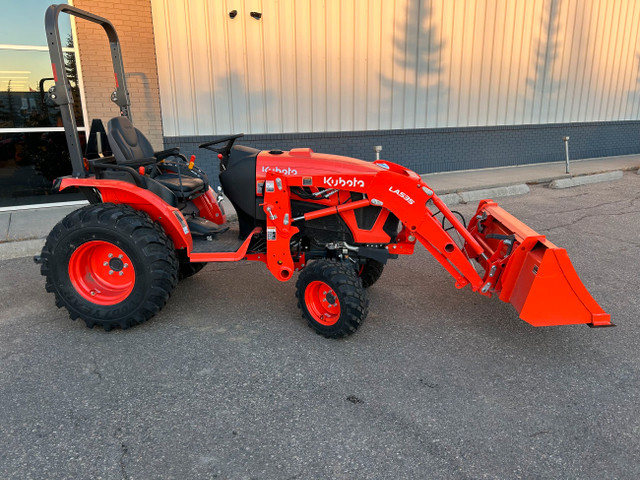 Kubota LX Series Tractors in Farming Equipment in Regina - Image 2