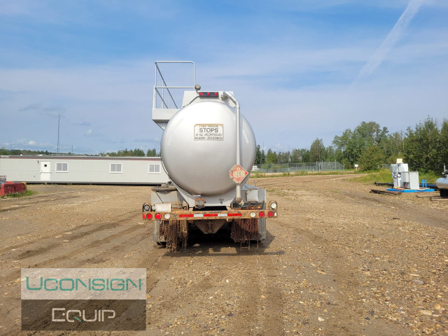 2013 Western Star 4900 SB Sleeper DOT Tank Truck in Heavy Trucks in Edmonton - Image 4