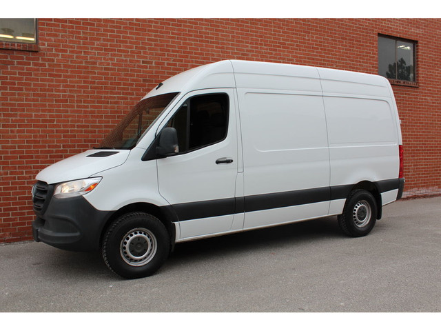  2019 Mercedes-Benz Sprinter 144\" - HIGH ROOF - SHELVES - 3.0L  in Cars & Trucks in City of Toronto - Image 3