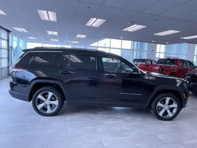 2021 Jeep Grand Cherokee L Limited | 4X4 | 6 Passenger | Leather in Cars & Trucks in Prince George - Image 14