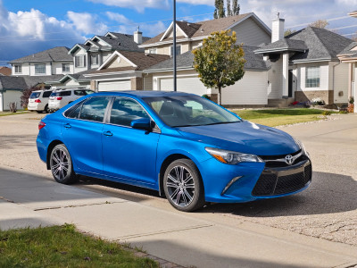 2016 Toyota Camry SE Special Edition 4D SEDAN 2.5L 4CYL- Excellent Condition and Low Mileage