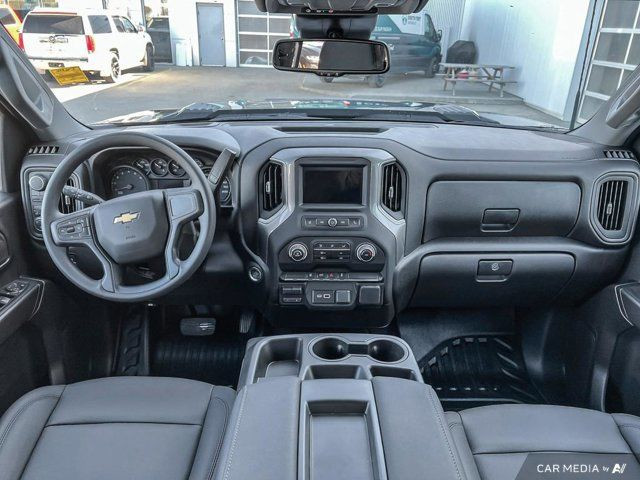 2025 Chevrolet Silverado 3500HD Work Truck 4WD Crew Cab in Cars & Trucks in Strathcona County - Image 4