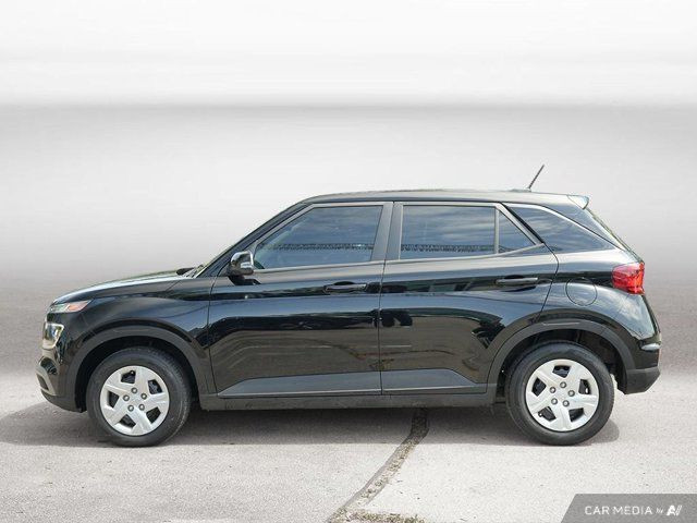 2024 Hyundai Venue Essential | Bluetooth | Clean Carfax | in Cars & Trucks in Hamilton - Image 2
