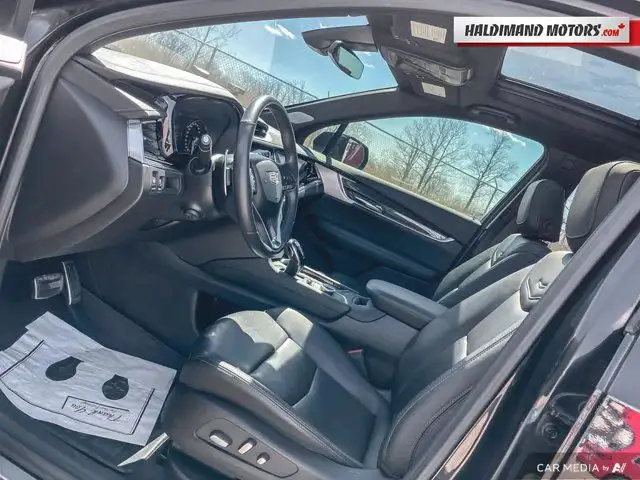 2023 Cadillac XT6 AWD Sport in Cars & Trucks in Hamilton - Image 17