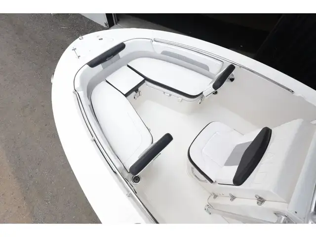 2020 Robalo R202 Explorer in Powerboats & Motorboats in Québec City - Image 24