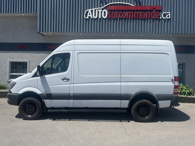 2016 Mercedes-Benz Fourgonnettes de chargement Sprinter 4x4 - to in Cars & Trucks in Laval / North Shore - Image 3