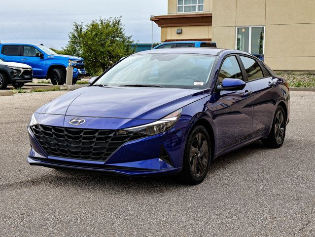 2022 Hyundai Elantra Preferred 2.0L in Cars & Trucks in Strathcona County - Image 4