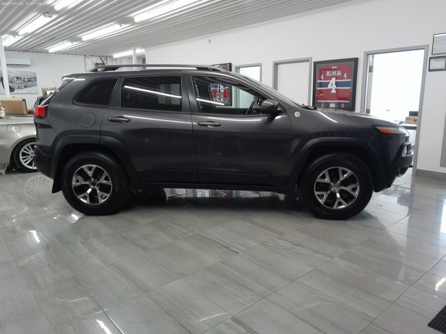 2014 Jeep Cherokee Trailhawk - Navigation - in Cars & Trucks in Laval / North Shore - Image 4