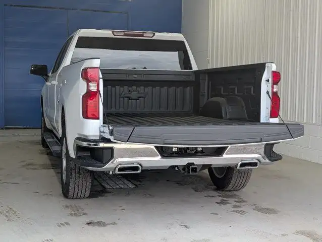 2025 Chevrolet Silverado 1500 LT- Trailering Pkg - Protection dans Autos et camions dans Barrie - Image 17
