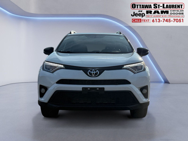2016 Toyota RAV4 AWD SE in Cars & Trucks in Ottawa - Image 3