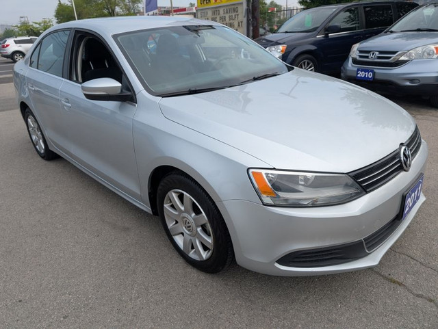 2011 VOLKSWAGEN JETTA in Cars & Trucks in Hamilton - Image 4