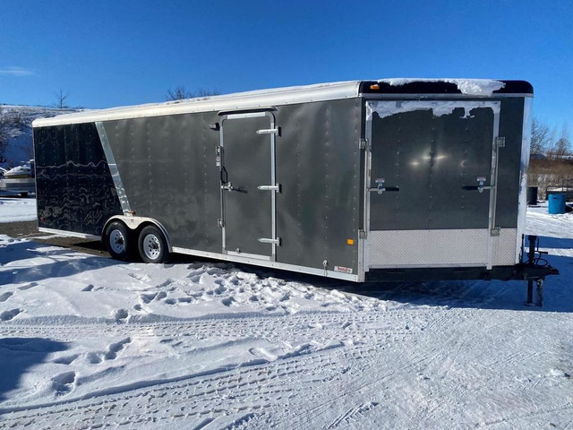2013 Royal Royal RC 29' Enclosed trailer in Cargo & Utility Trailers in Kitchener / Waterloo