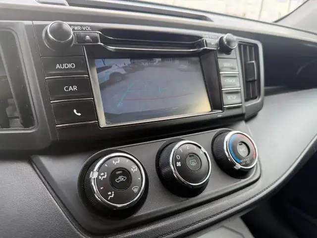 2017 Toyota RAV4 LE / ALL WHEEL DRIVE / TWO KEYS! NICE SUV in Cars & Trucks in Ottawa - Image 12
