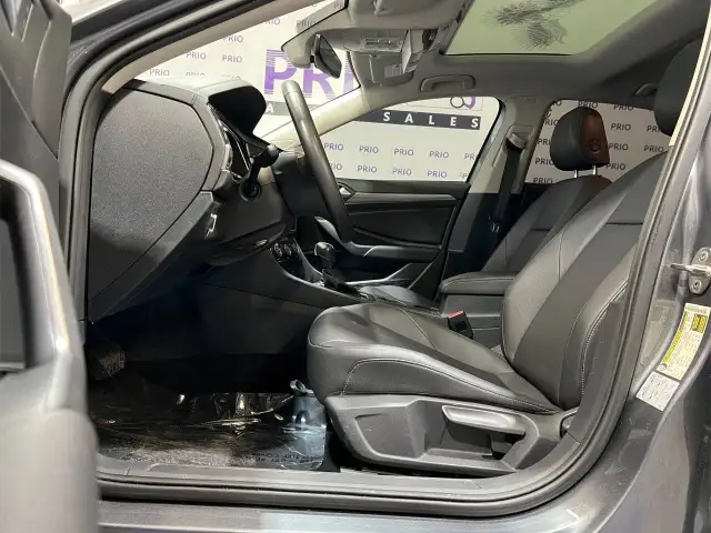 2021 Volkswagen Jetta in Cars & Trucks in Ottawa - Image 13