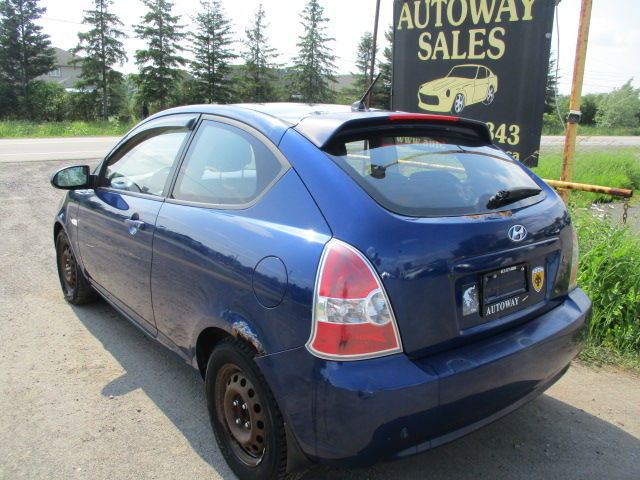 2009 Hyundai Accent 1.6L in Cars & Trucks in Ottawa - Image 3