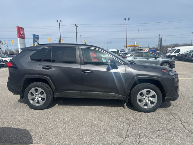 2021 Toyota RAV4 LE in Cars & Trucks in Grand Bend - Image 4