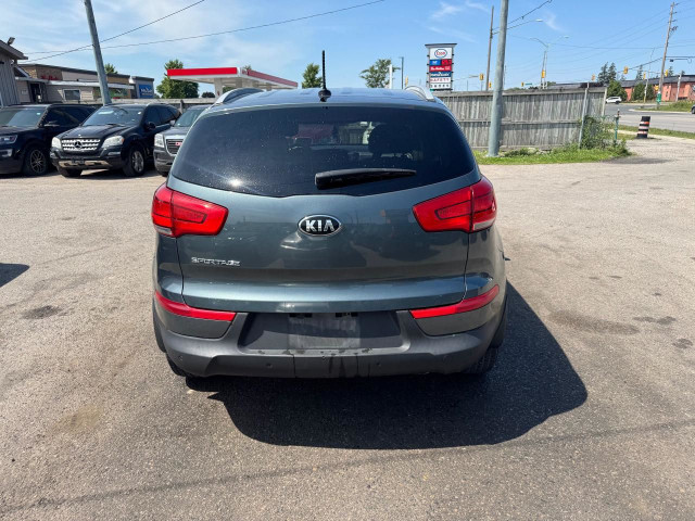 2014 Kia Sportage LX, AUTO, 4 CYL, ONLY 102KMS, ENGINE NOISY, AS in Cars & Trucks in London - Image 4