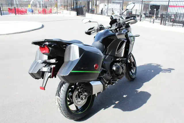 2025 Kawasaki VERSYS 1000 LT SE Motorcycle in Sport Touring in Trenton - Image 7
