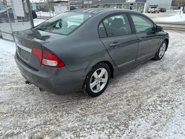 2009 Honda Civic Sdn Sport Sedan / Clean History / Low KM 141K  in Cars & Trucks in Calgary - Image 7