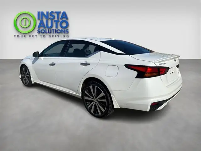 2019 Nissan Altima 2.5 Platinum AWD in Cars & Trucks in St. Albert - Image 7