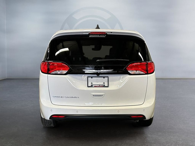 2025 Chrysler Grand Caravan SXT - Heated Seats in Cars & Trucks in Lethbridge - Image 4