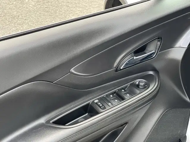 2018 Buick Encore Preferred Awd 4X4 / Carplay et Android / Camer in Cars & Trucks in City of Montréal - Image 22