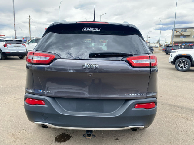 2014 Jeep Cherokee Limited LEATHER! SUNROOF! HEATED SEATS! in Cars & Trucks in Medicine Hat - Image 4