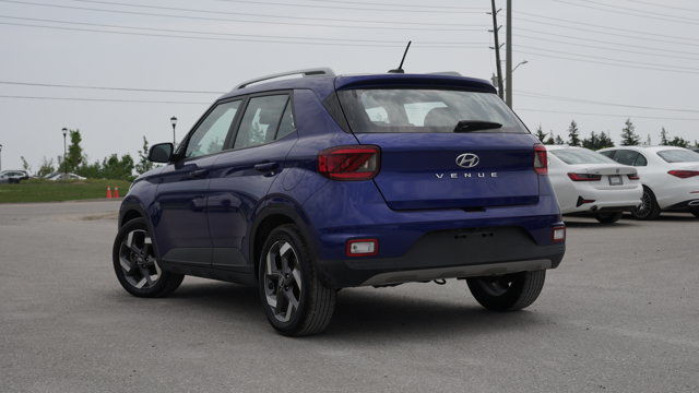 2023 Hyundai Venue Ultimate | One Owner! | Fully Loaded | Denim in Cars & Trucks in Guelph - Image 4