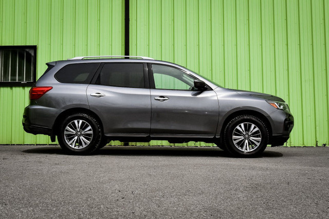 2020 Nissan Pathfinder SV Tech • 7 PASSENGER • NAV • HEATED SEAT in Cars & Trucks in Cornwall - Image 2