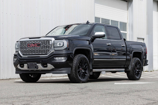 2018 GMC Sierra 1500 Denali 6.2L V8, Enhanced Driver Alert Packa in Cars & Trucks in Kamloops