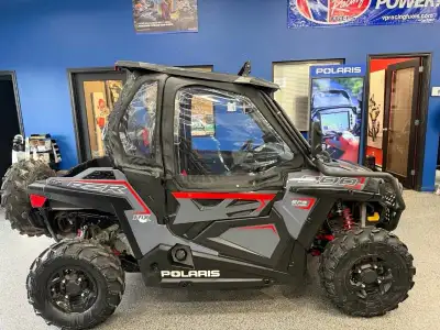 POLARIS RZR 900 FOX EDITION 2020 Livraison partout au Québec et au Nouveau Brunswick. Plusieurs opti...
