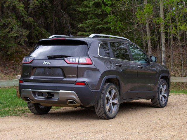2019 Jeep Cherokee in Cars & Trucks in Edmonton - Image 3