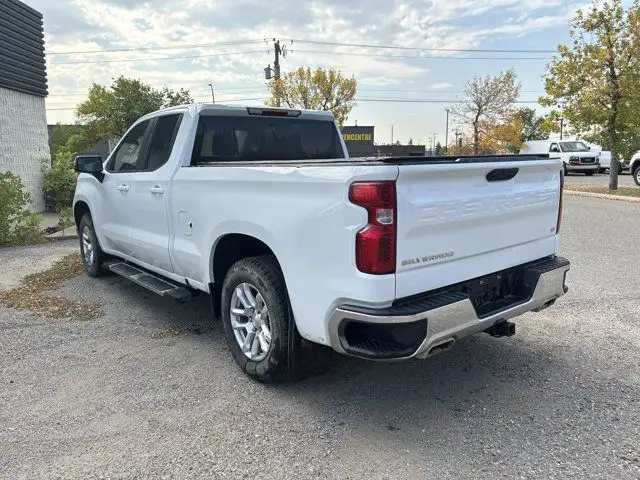 2022 Chevrolet Silverado 1500 LT / 1LT / DOUBLECAB / 5.3L / Z71 in Cars & Trucks in Calgary - Image 4