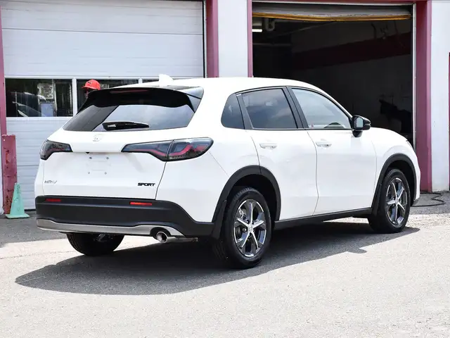 2025 Honda HR-V Sport CARPLAY | DUAL CLIMATE CONTROL | MOONROOF in Cars & Trucks in City of Toronto - Image 7