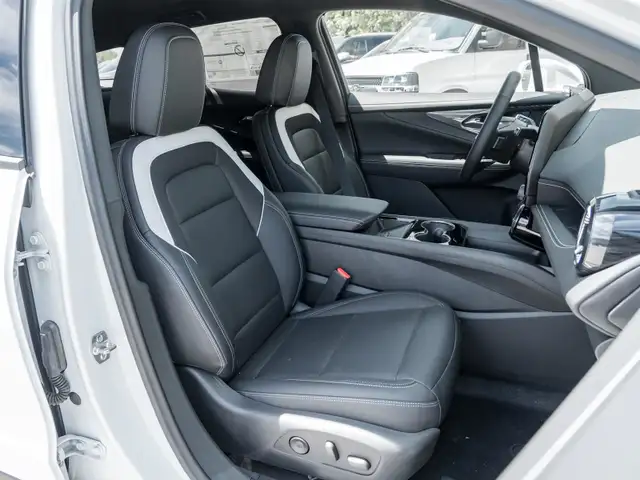 2025 Chevrolet Blazer EV LT- HD Surround Vision | Panoramic Sunr in Cars & Trucks in Markham / York Region - Image 23