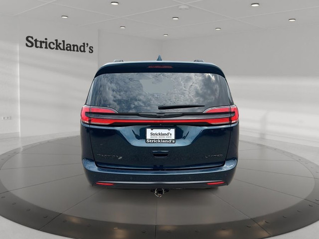 2022 CHRYSLER PACIFICA LIMITED in Cars & Trucks in Stratford - Image 4