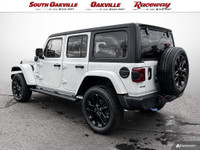 4X4, CLOTH LOW-BACK FRONT HEATED BUCKET SEATS, TECHNOLOGY GROUP, BLACK MOPAR TUBULAR SIDE STEPS, PAR... (image 3)