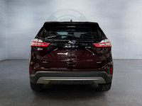 The 2021 Ford Edge SEL AWD delivers a balanced blend of sporty performance, modern technology, and e... (image 3)