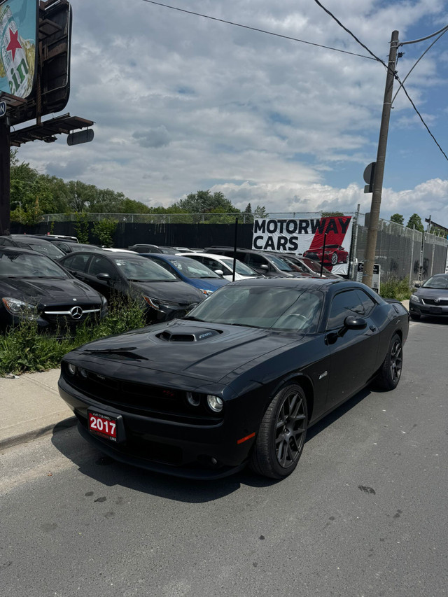 2017 Dodge Challenger R/T Shaker | NO ACCIDENT | RED INTERIOR |  in Cars & Trucks in City of Toronto - Image 3