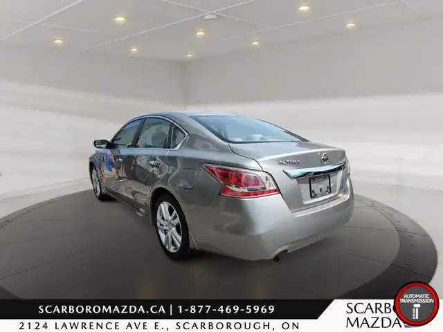 2013 Nissan Altima AUTO in Cars & Trucks in City of Toronto - Image 5