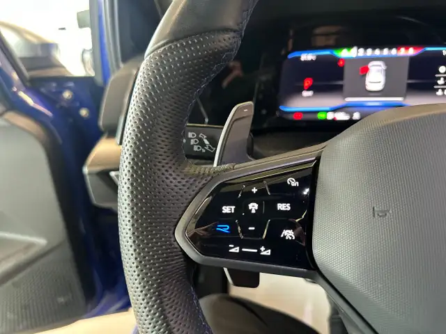2024 Volkswagen Golf R R Sunroof and Carbon pack in Cars & Trucks in Laval / North Shore - Image 20