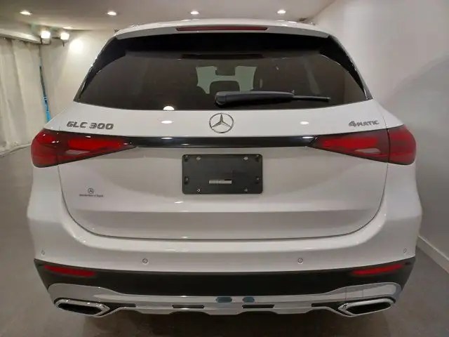 2025 Mercedes-Benz GLC 300 in Cars & Trucks in Regina - Image 23