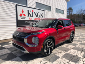 2023 Mitsubishi Outlander SEL - sunroof, power & heated seats, dual climate