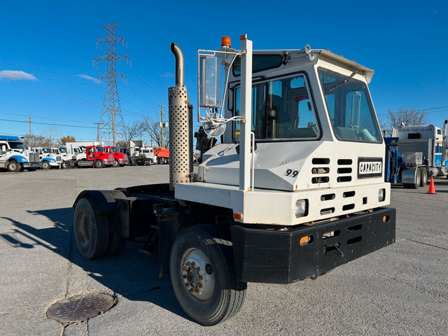 1999 CAPACITY TJ5000 4x2 Shunter/Yard Spotter in Heavy Trucks in Longueuil / South Shore - Image 3